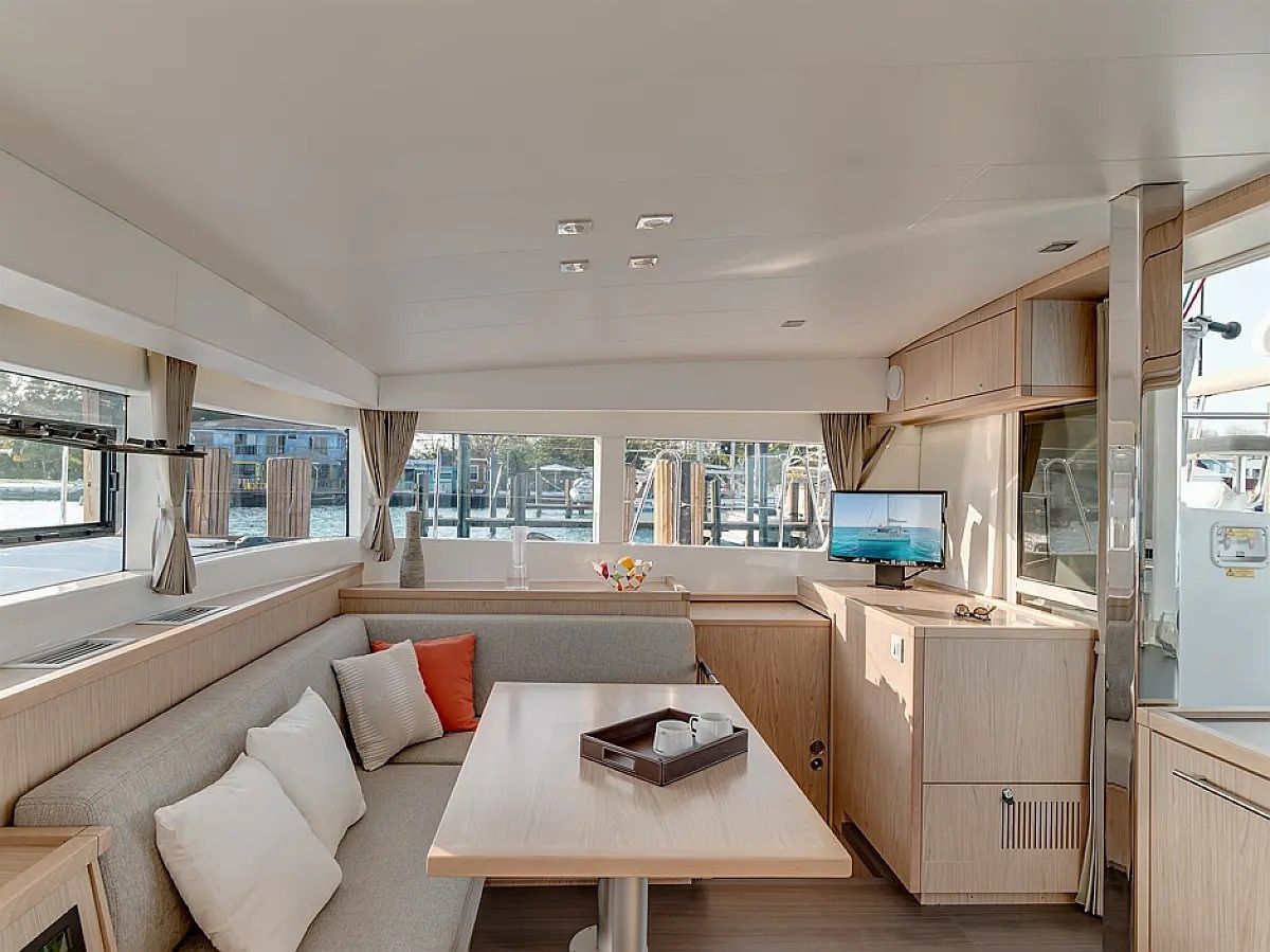 Lagoon 39 | Willow Dew