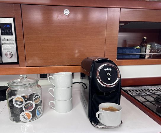 Beneteau Oceanis 60 | Eol 1