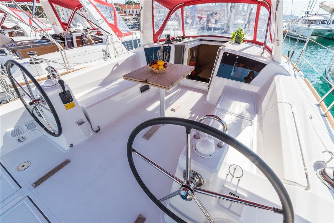 Beneteau Oceanis 38 | Rusalka