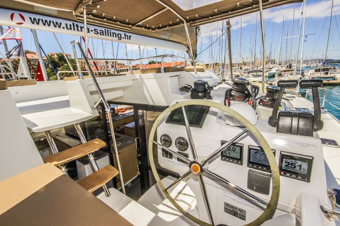 Fountaine Pajot Saba 50 | Sunshine Reggae