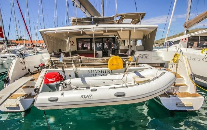 Fountaine Pajot Saba 50 | Sunshine Reggae