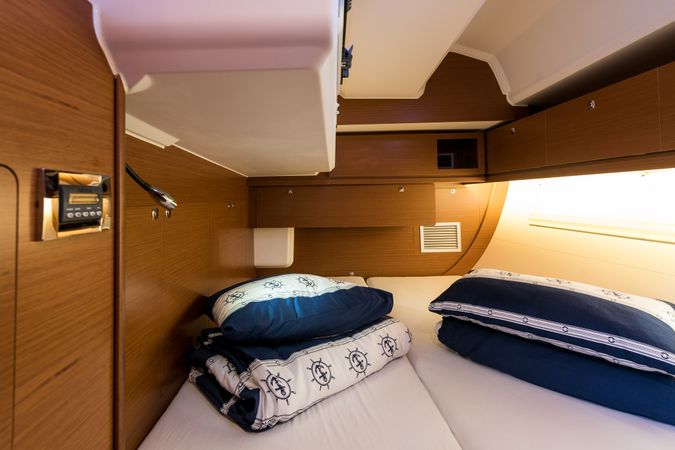 Dufour 560 | Petrovich