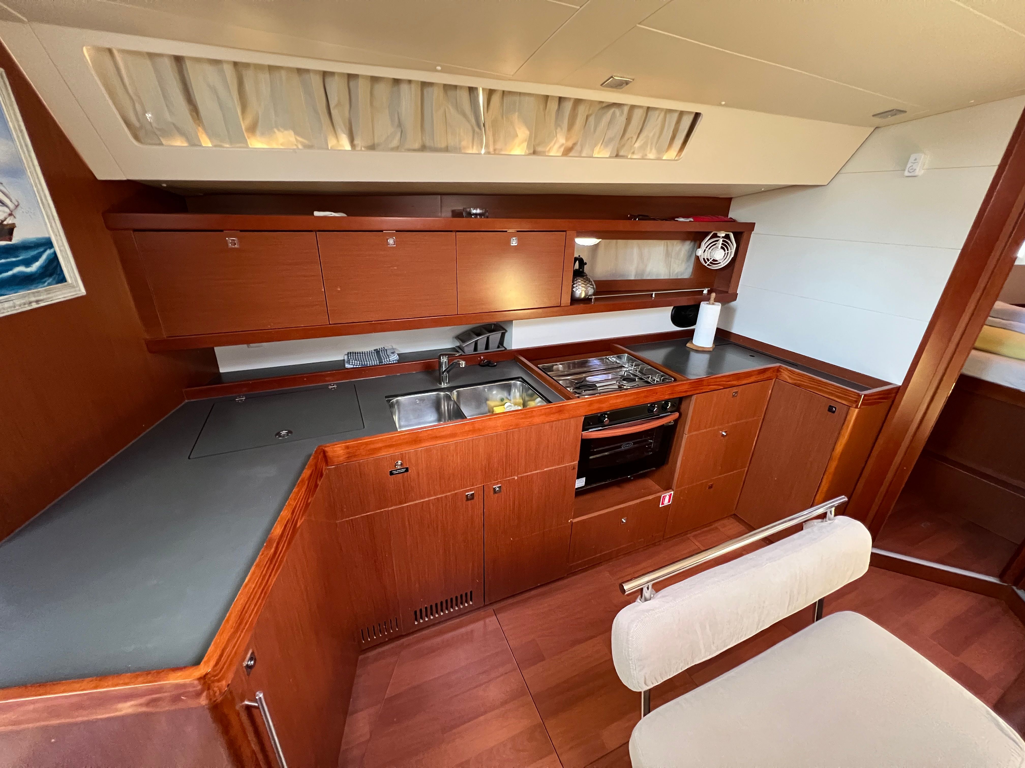 Beneteau Oceanis 45 | Neška 2