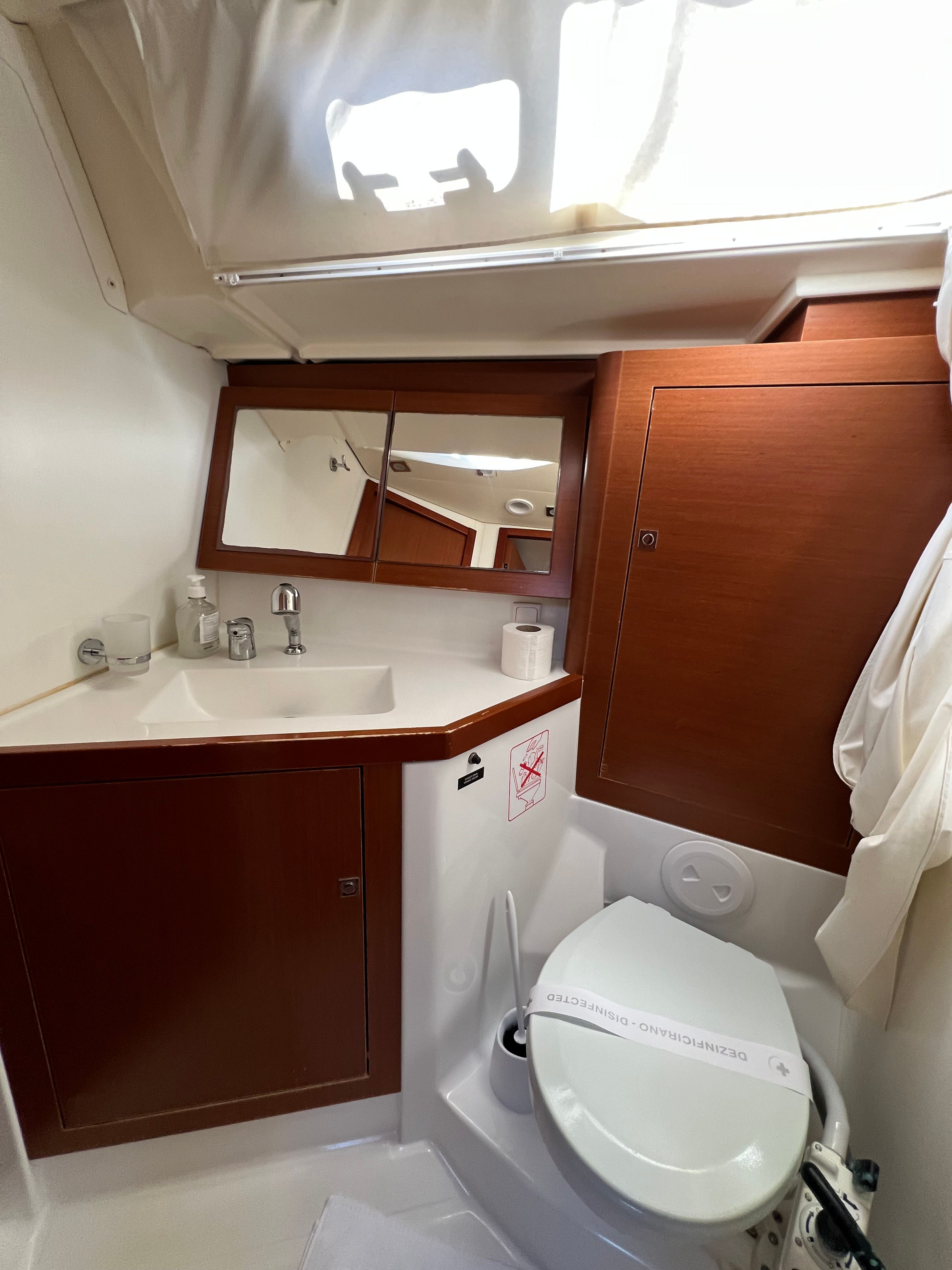 Beneteau Oceanis 45 | Neška 2