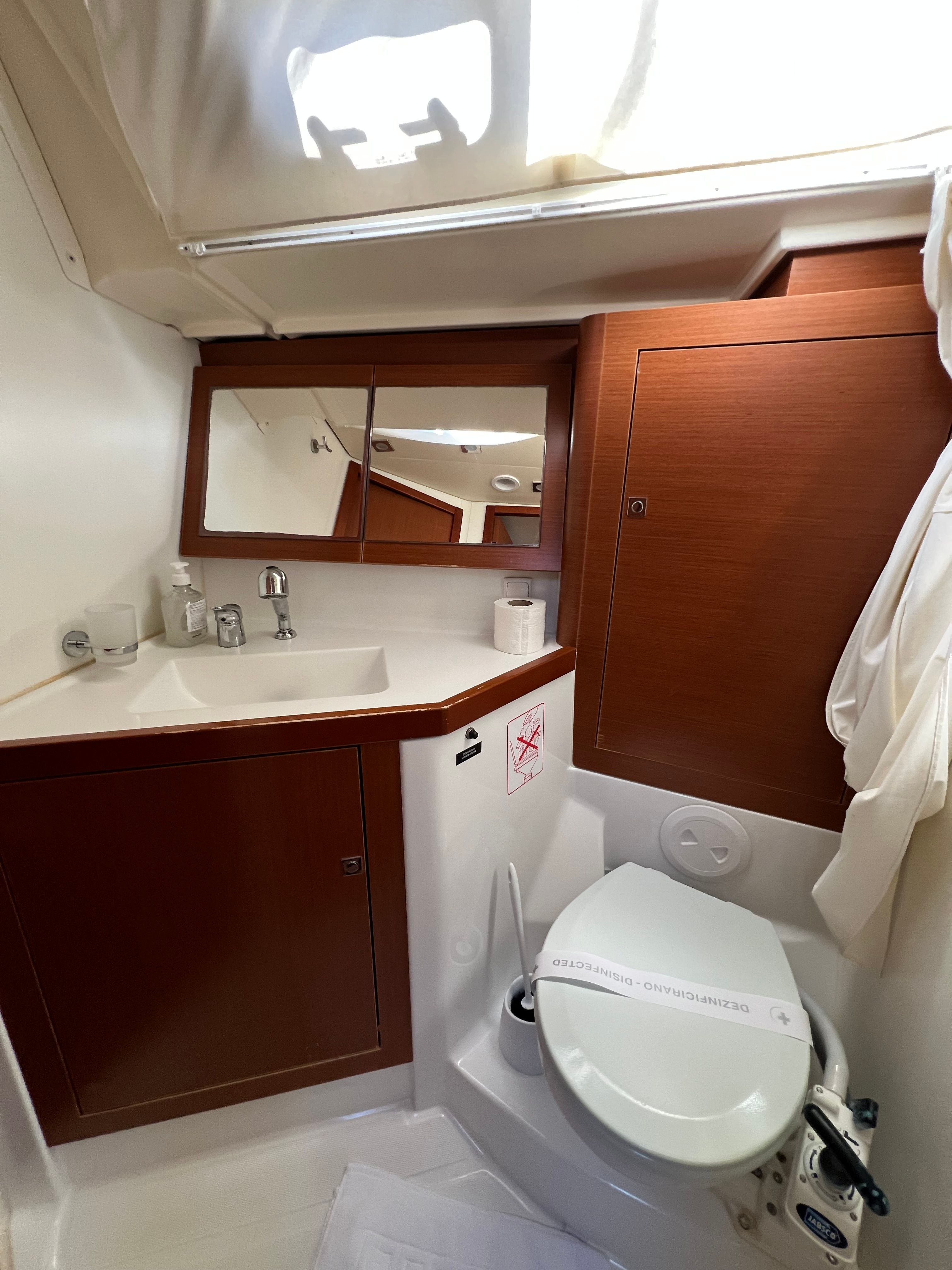 Beneteau Oceanis 45 | Neška 2