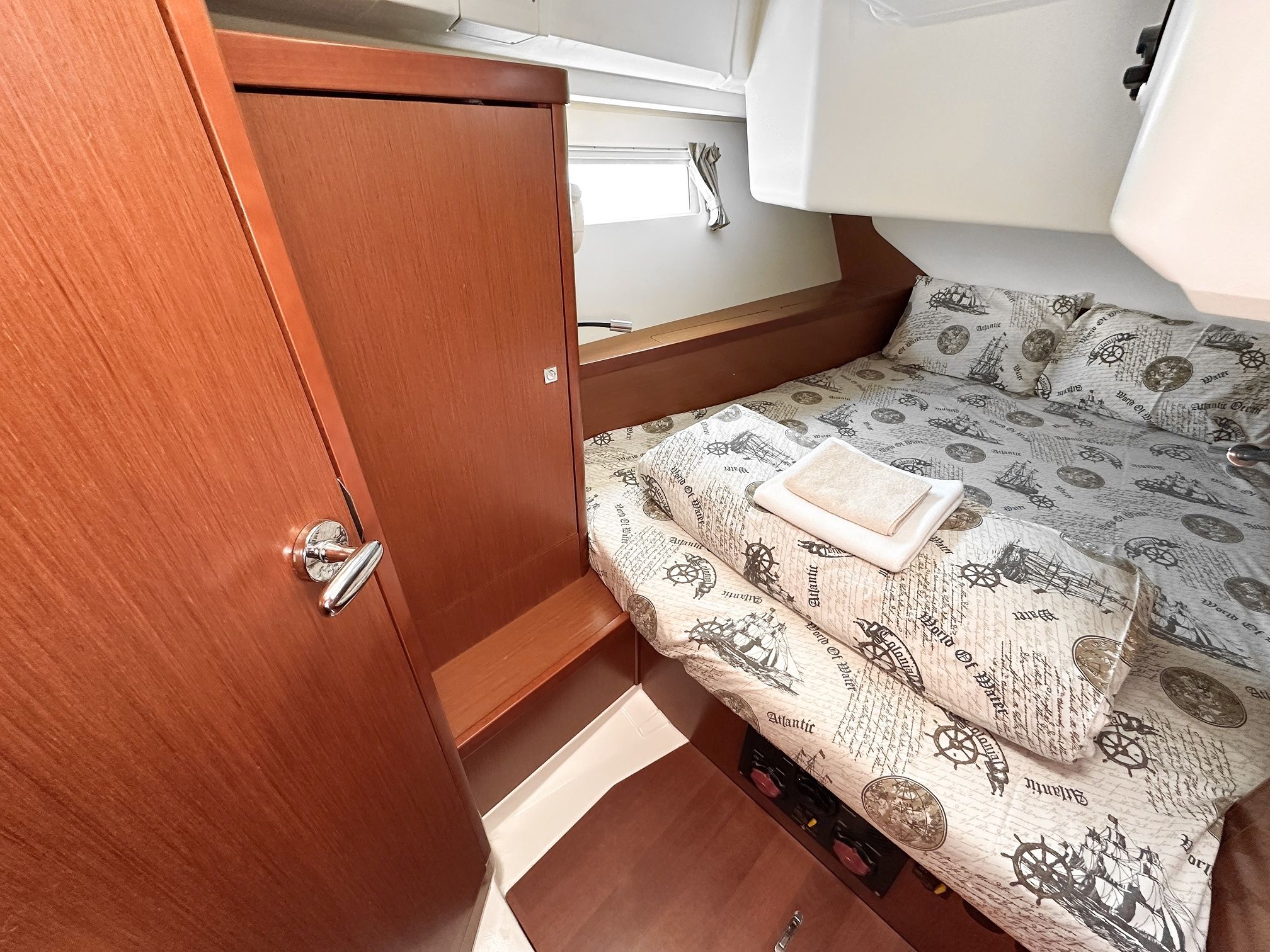 Beneteau Oceanis 45 | Foxtrot