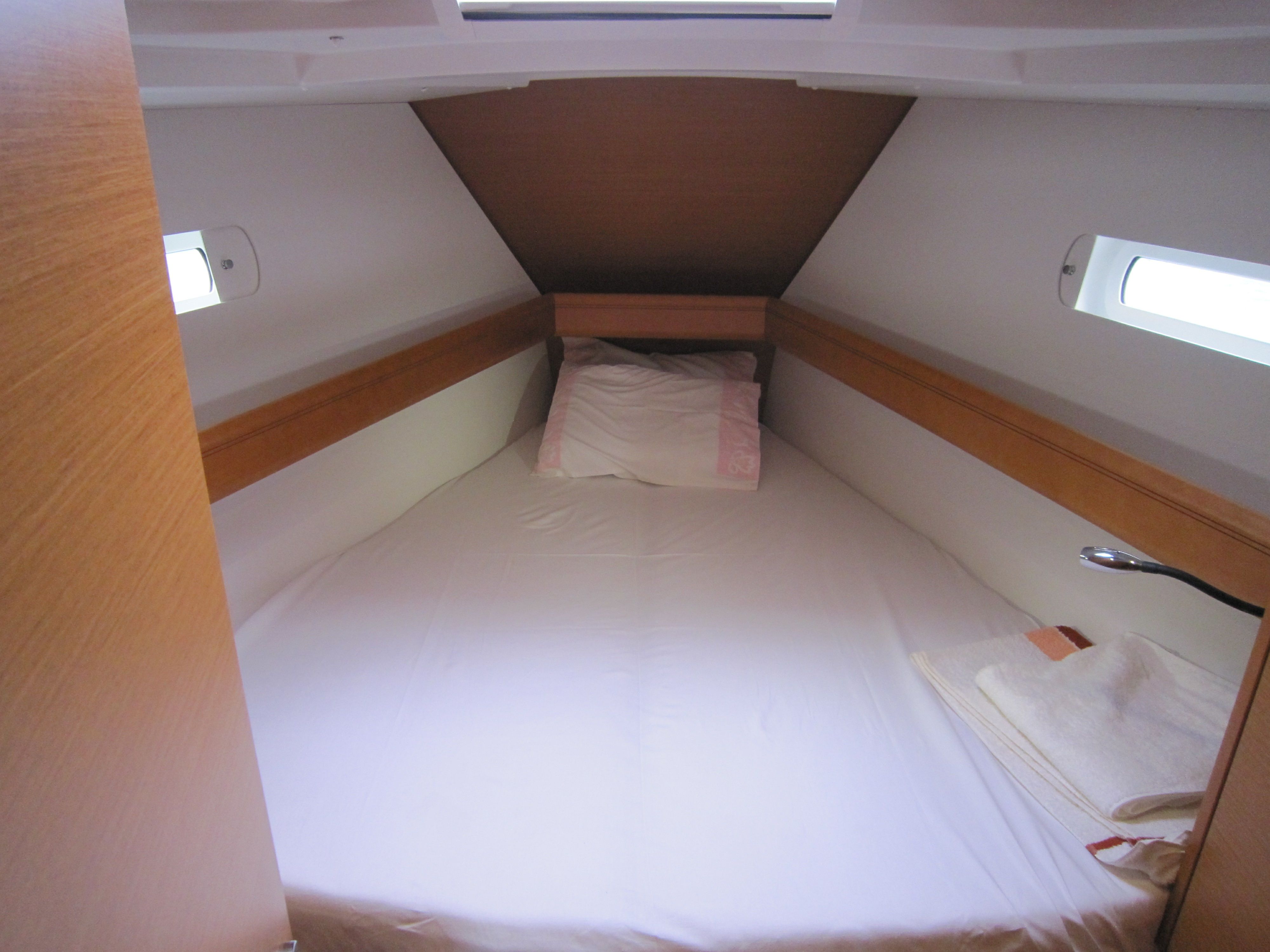 Jeanneau Sun Odyssey 449 | Airbender