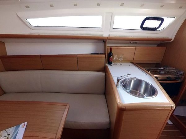 Jeanneau Sun Odyssey 30 | Espresso 1