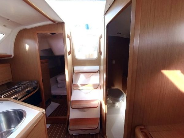 Jeanneau Sun Odyssey 30 | Espresso 1
