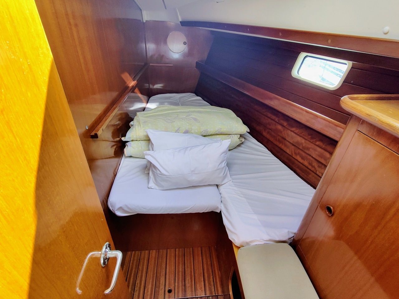 Beneteau Oceanis 461 | Rose Runner