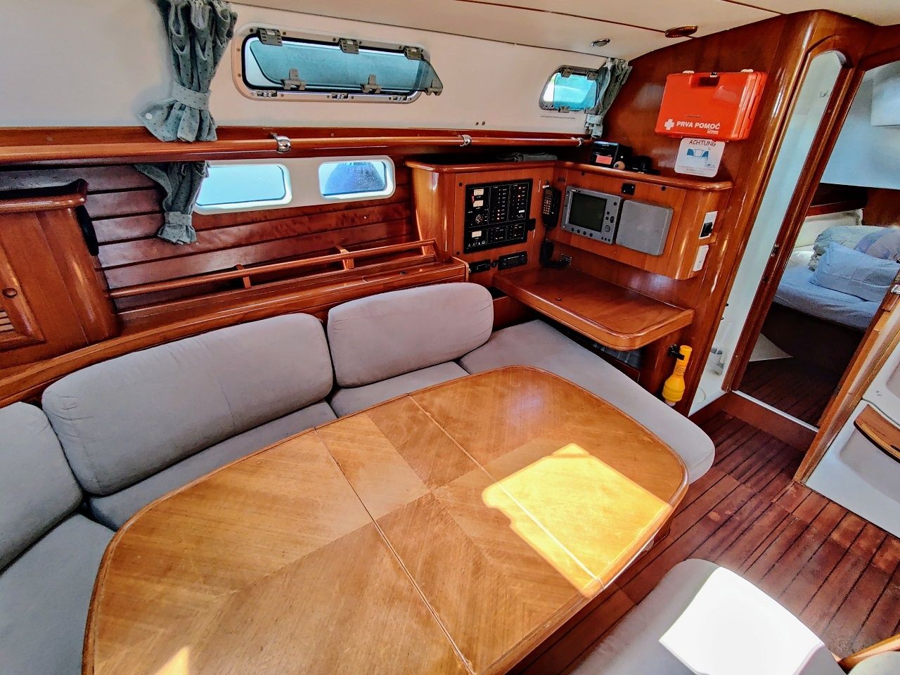 Beneteau Oceanis 461 | Rose Runner
