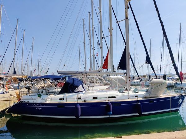 Beneteau Oceanis 461 | Rose Runner