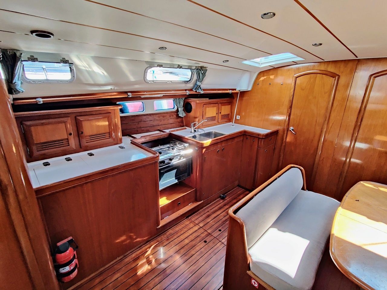 Beneteau Oceanis 461 | Rose Runner