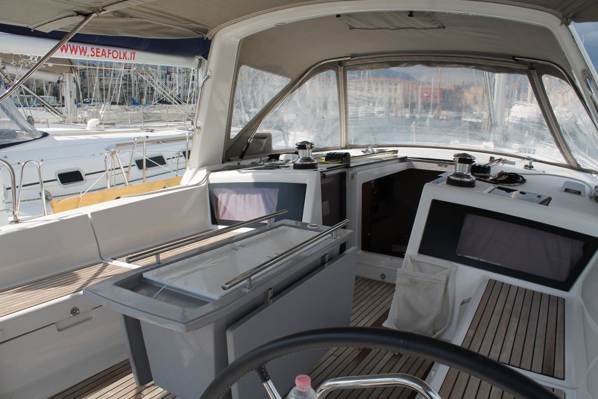 Beneteau Oceanis 48 | Mars Planet