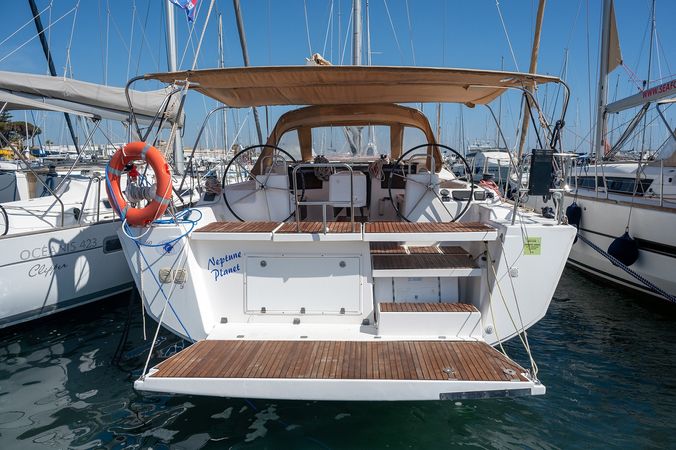 Dufour 460 GL | Neptune Planet