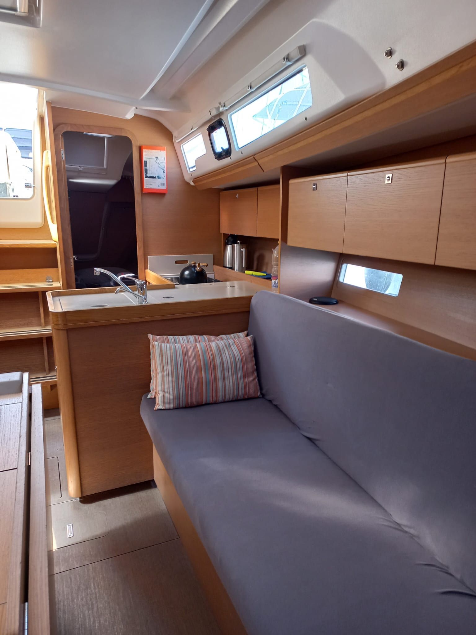 Dufour 350 | White Pearl