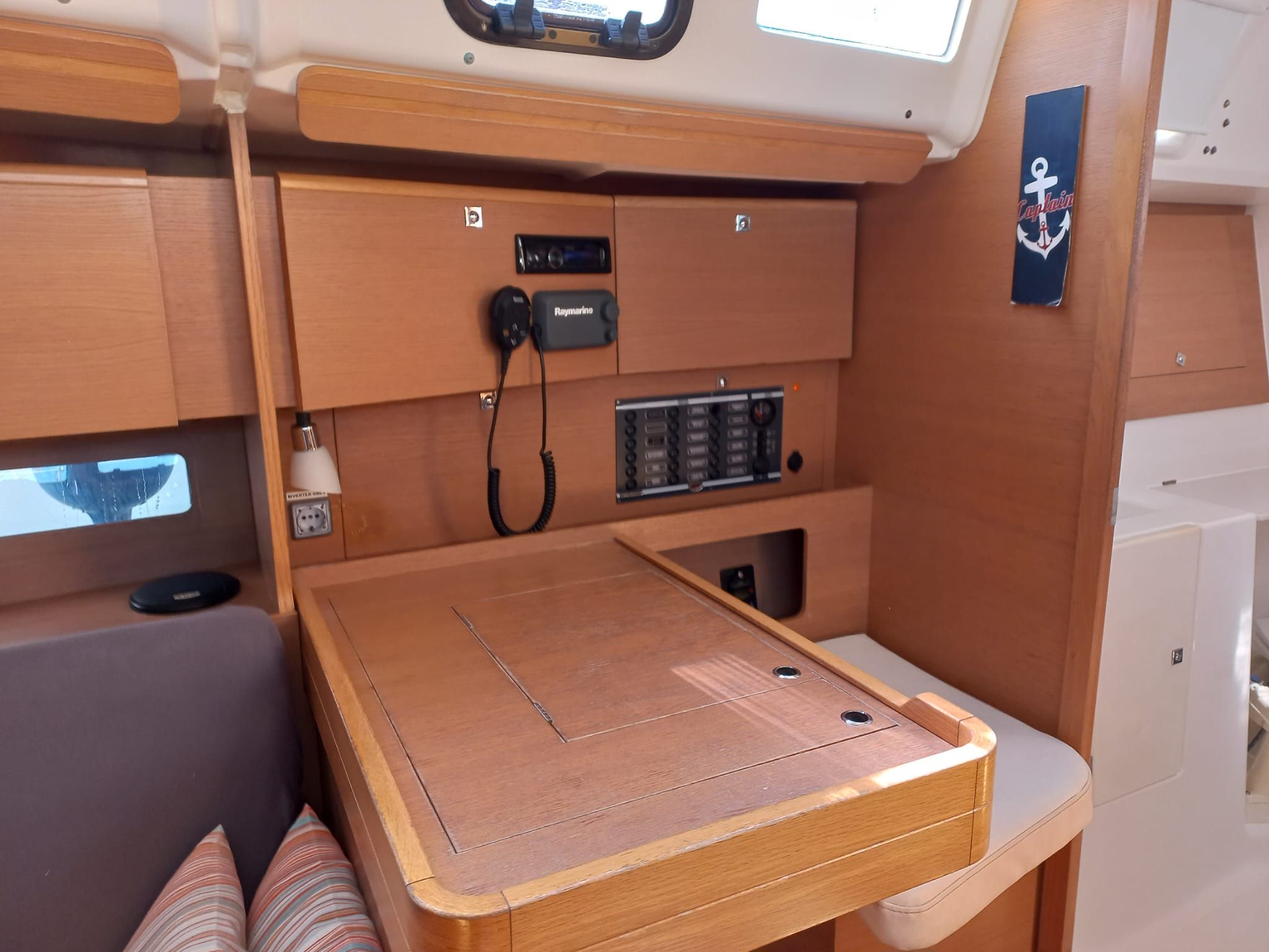 Dufour 350 | White Pearl