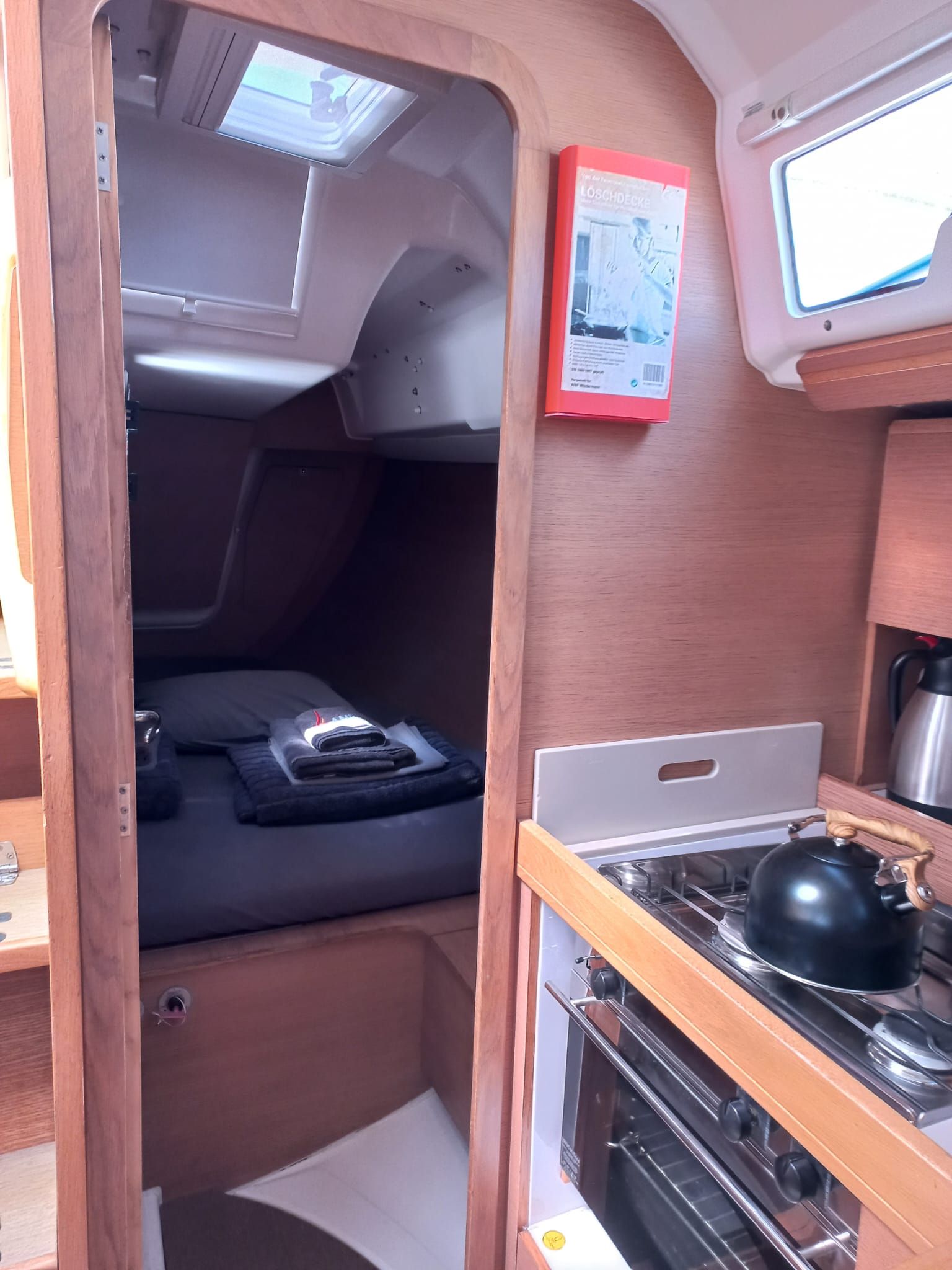 Dufour 350 | White Pearl