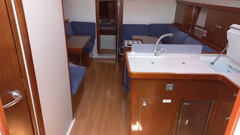 Hanse 375 | Baba Yaga