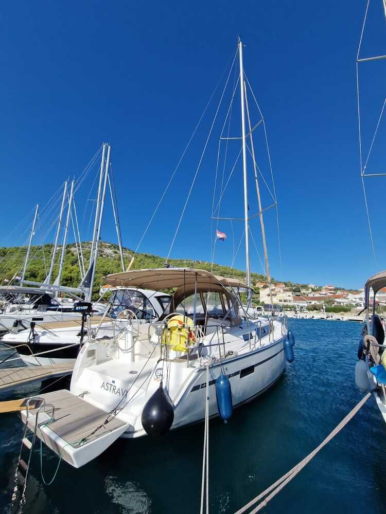 Bavaria Cruiser 37 | Astravi