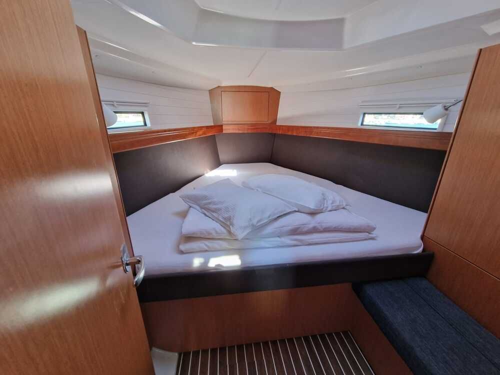Bavaria Cruiser 37 | Astravi