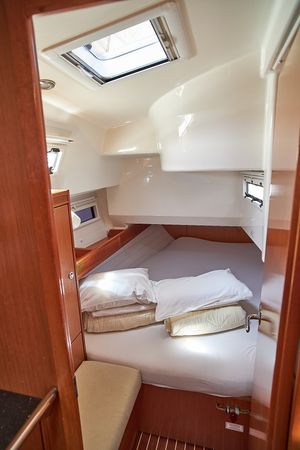 Bavaria Cruiser 36 | White Pearl