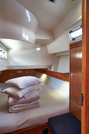 Bavaria Cruiser 36 | White Pearl