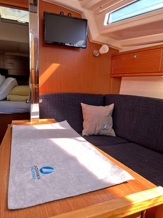 Bavaria Cruiser 33 | Burin