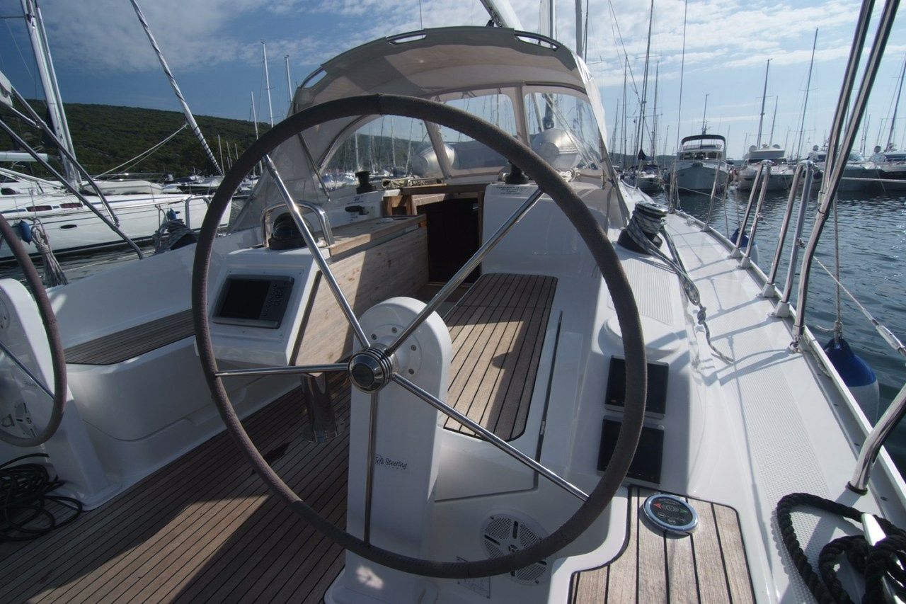 Bavaria Cruiser 37 | Dori