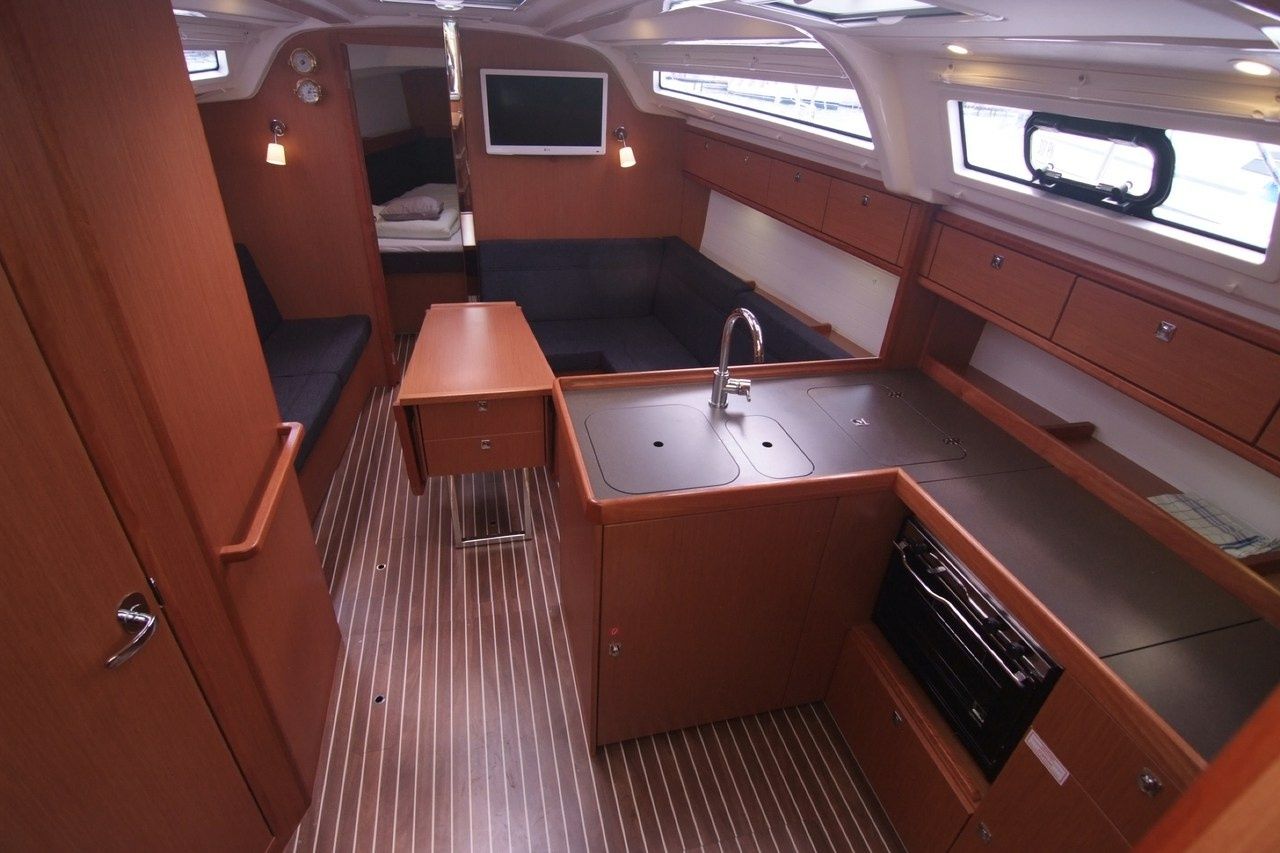 Bavaria Cruiser 37 | Dori