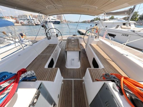 Dufour 560 | Captain Leo