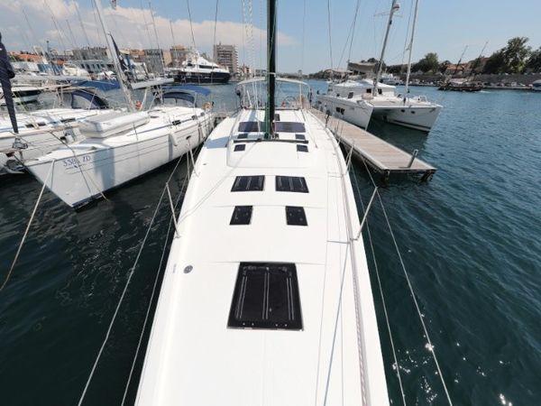 Dufour 560 | Captain Leo