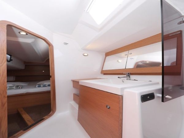 Dufour 560 | Captain Leo