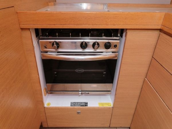 Dufour 560 | Captain Leo