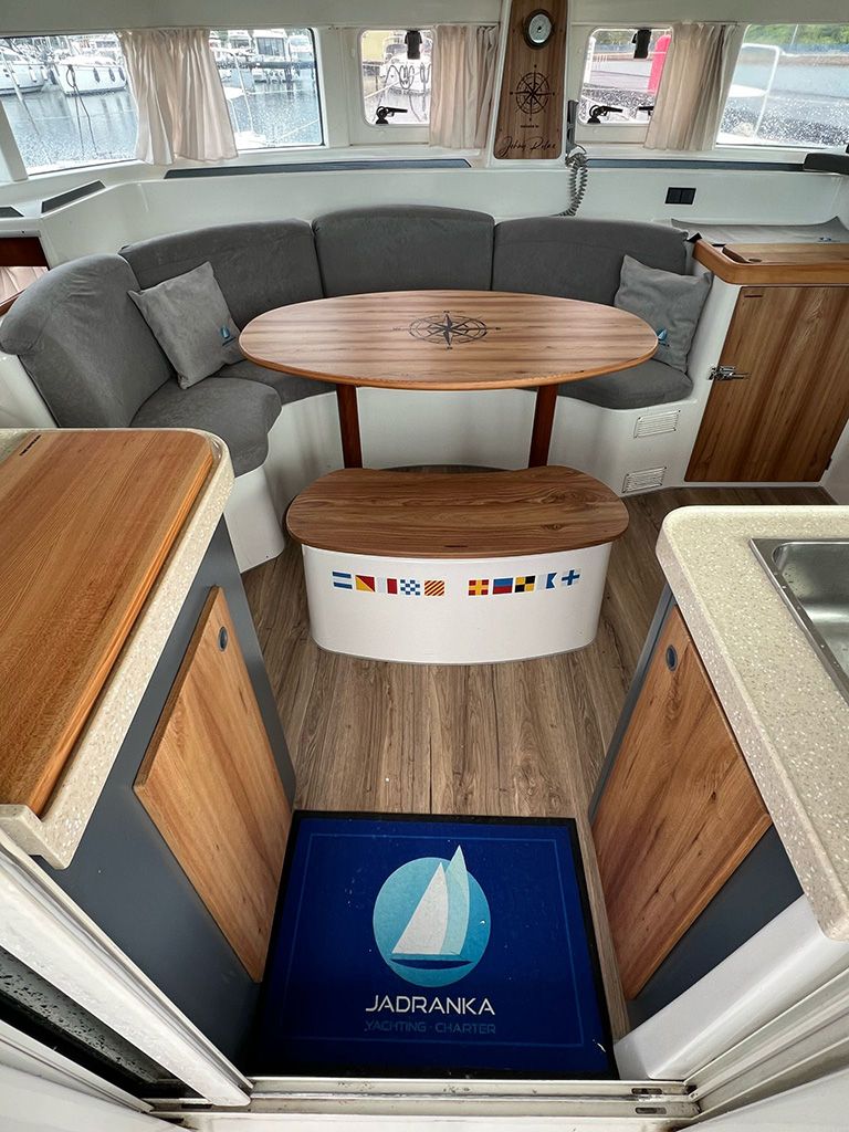 Lagoon 380 S2 | Relax