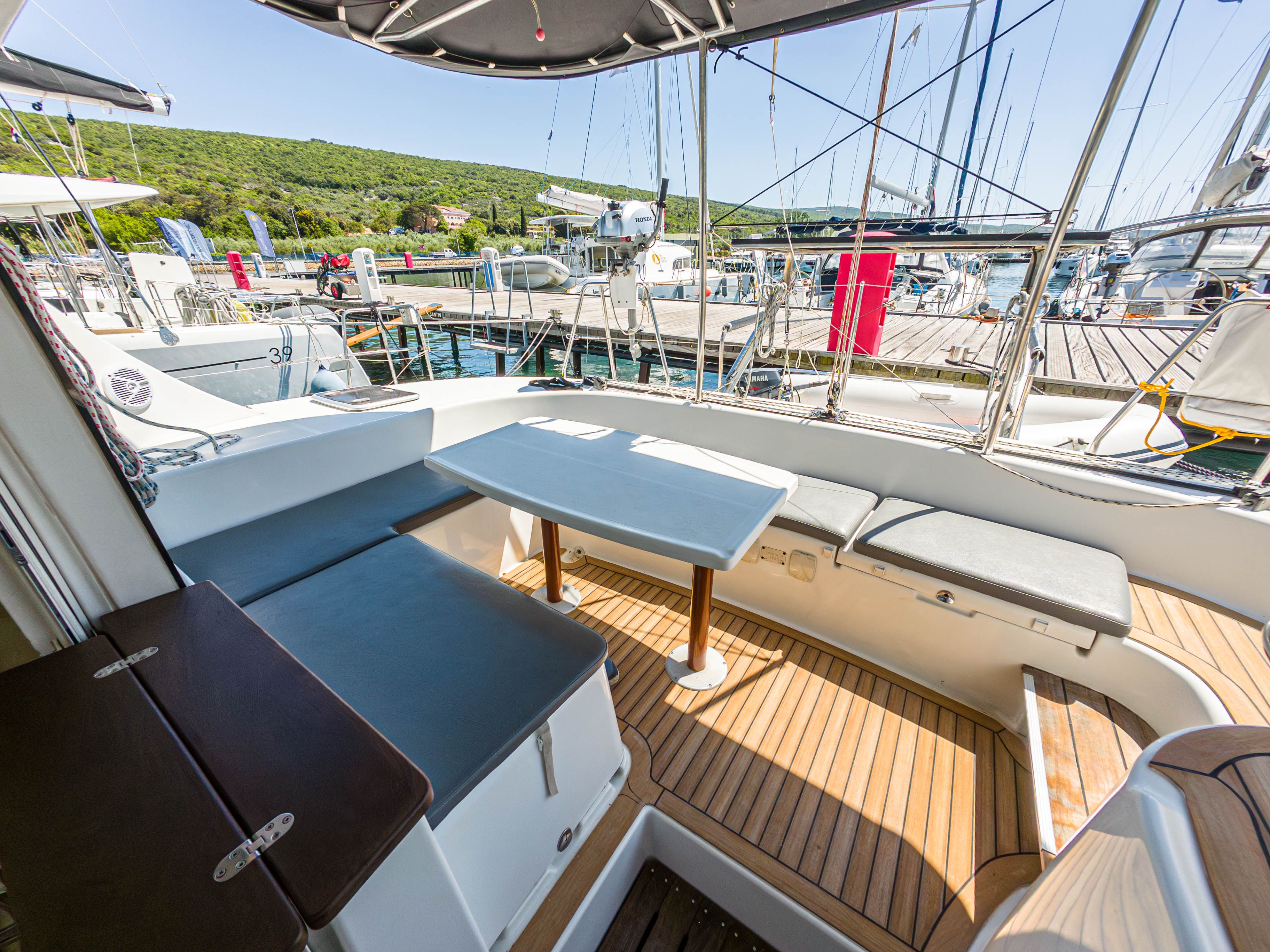 Lagoon 380 S2 | Relax