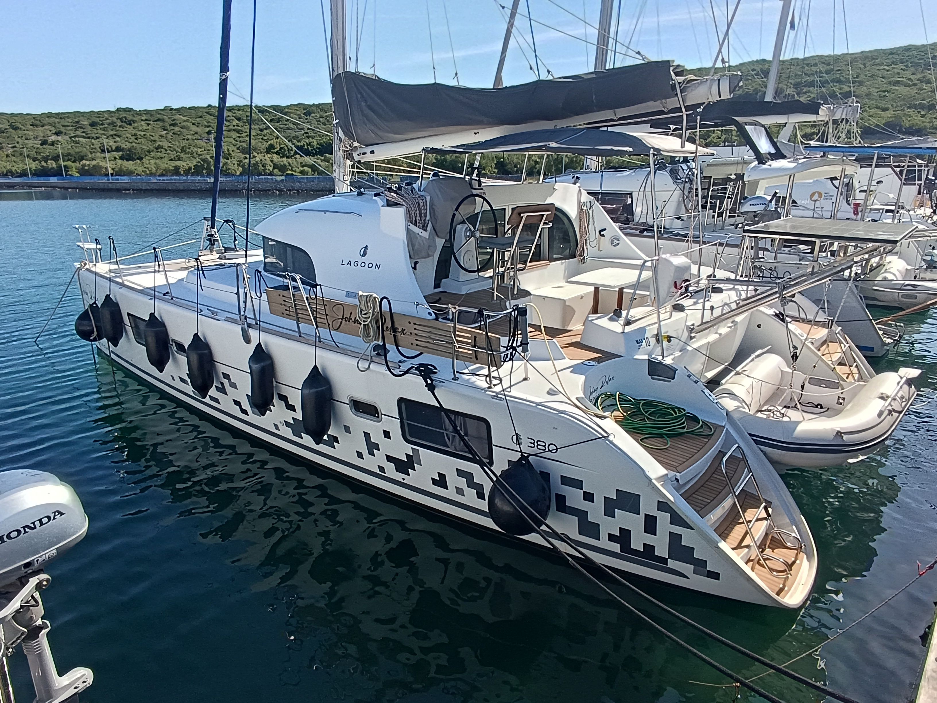 Lagoon 380 S2 | Relax