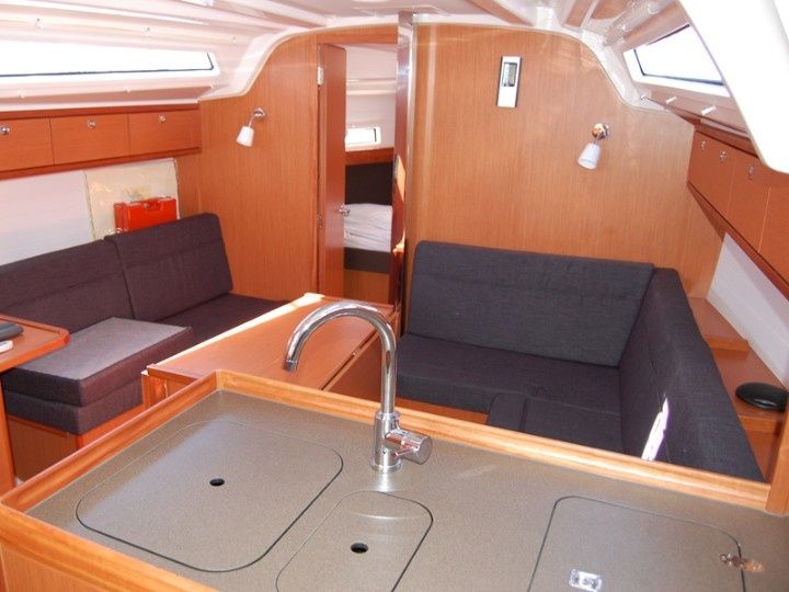 Bavaria Cruiser 37 | Fjaka