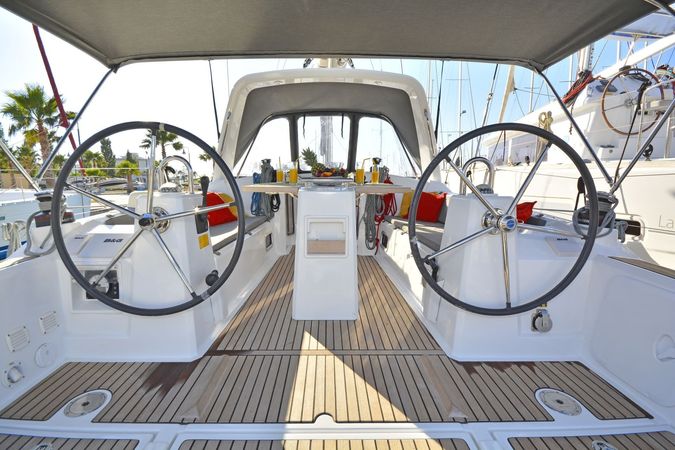 Beneteau Oceanis 35 | Hobbit