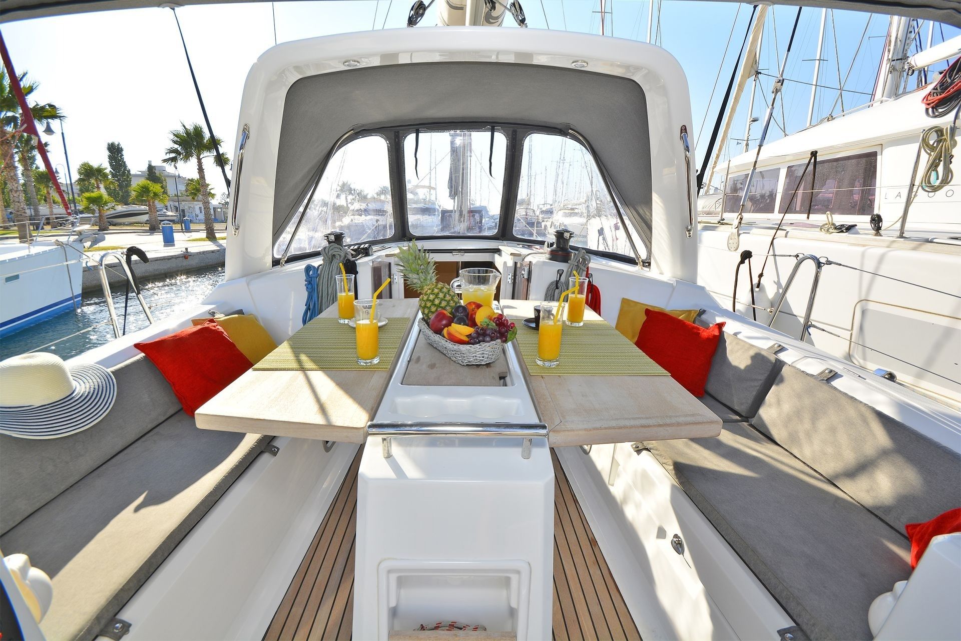 Beneteau Oceanis 35 | Hobbit