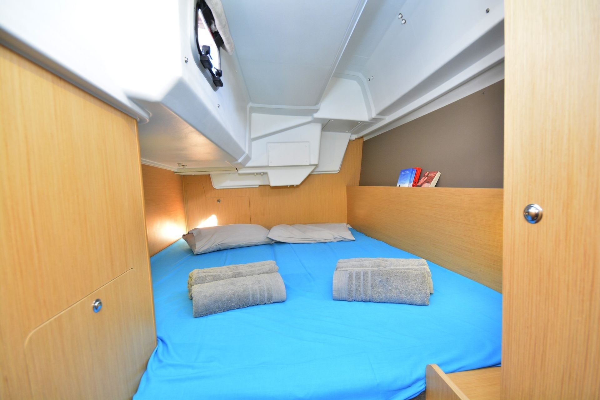 Beneteau Oceanis 35 | Hobbit