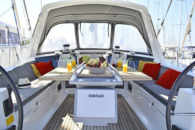 Beneteau Oceanis 41 | Fairytale