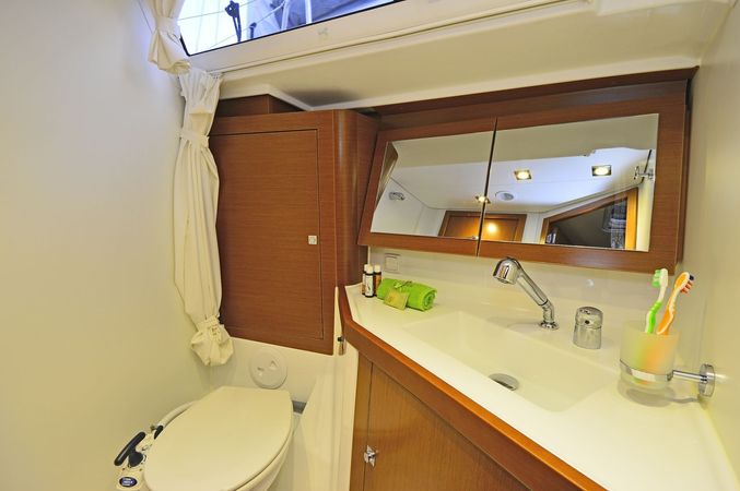 Beneteau Oceanis 45 | Butterfly