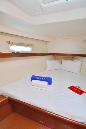 Beneteau Oceanis 43 | Elena