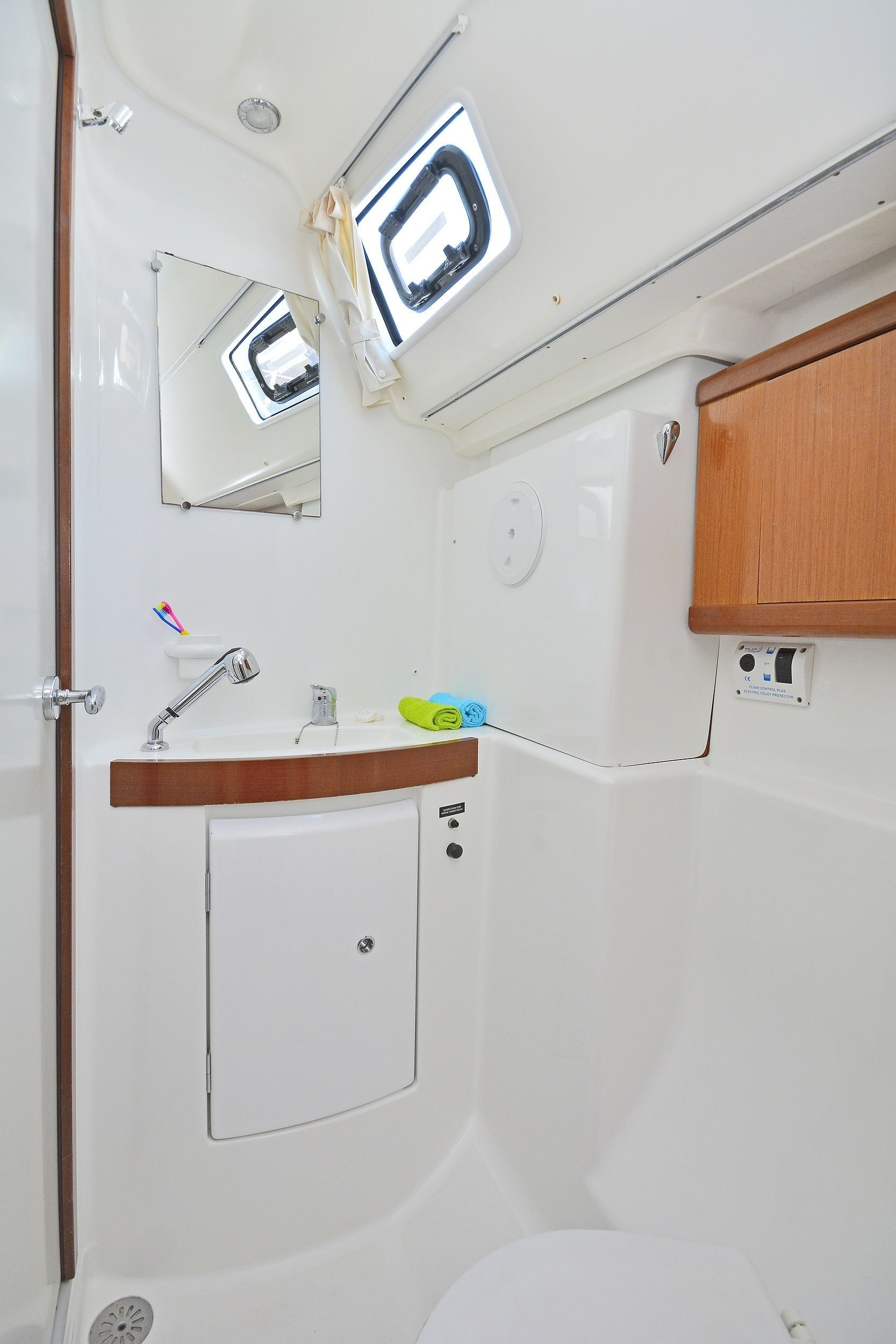 Beneteau Oceanis 43 | Elena