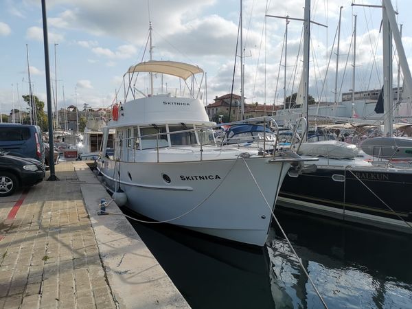 Beneteau Swift Trawler 42 | Skitnica
