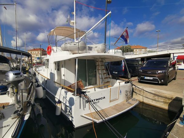 Beneteau Swift Trawler 42 | Skitnica
