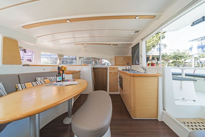 Lagoon 380 | Golf Charlie