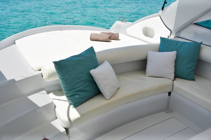 Pershing 37 | Allure
