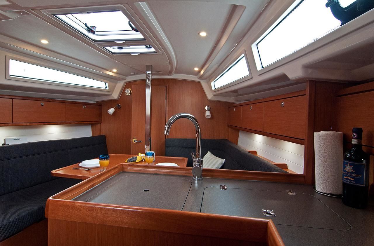 Bavaria Cruiser 34 | Adria Masa